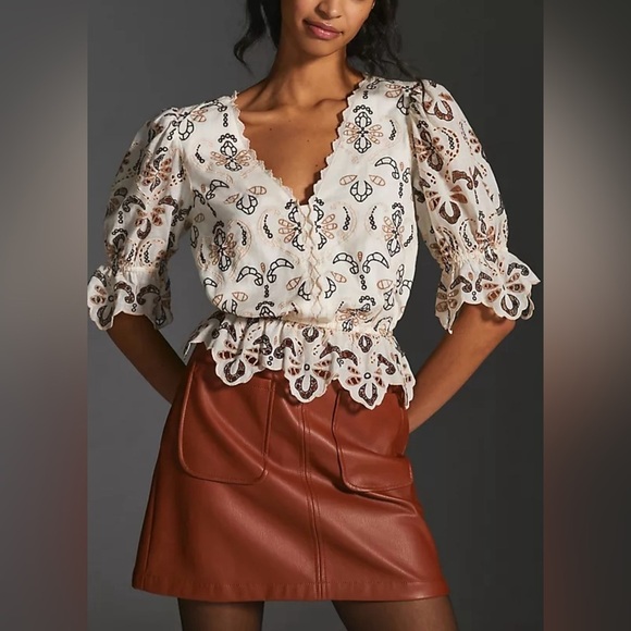 Anthropologie Tops - Anthropologie Women’s Eyelet Pullover Peplum Top V-Neck Cinched Waist Large